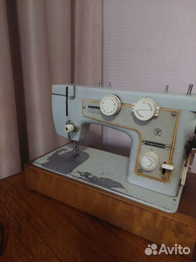 Швейная машина Подольск 142