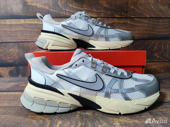 Кроссовки Nike V2K Run Runtekk оригинал