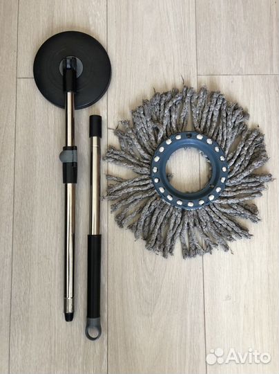 Швабра с круглой щеткой