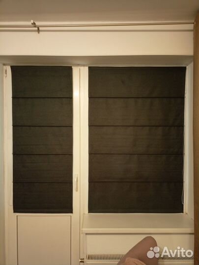 Жалюзи на балконную дверь