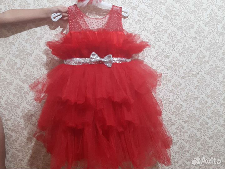 Платье для девочки новое