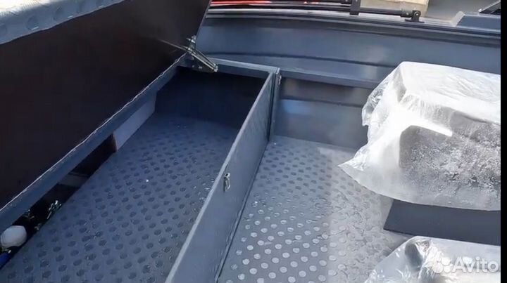 Алюминиевая лодка 390 dc