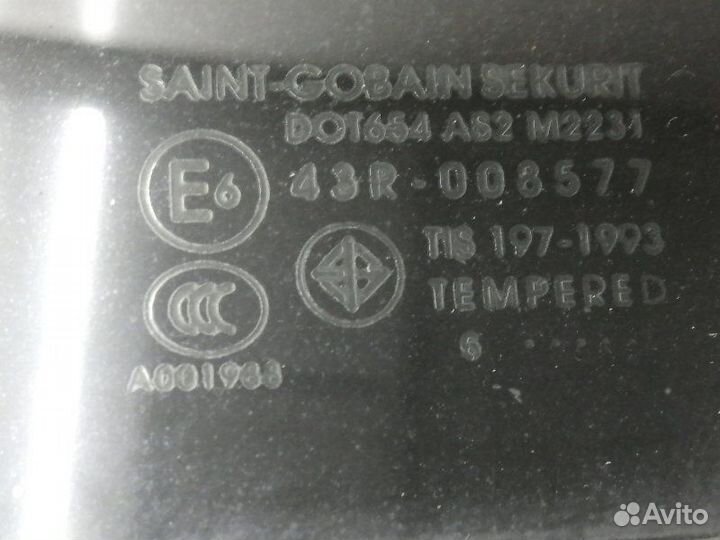 Стекло двери (форточка) заднее левое Mazda 3 BK