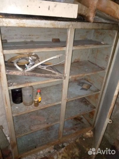 Железный сейф шкаф