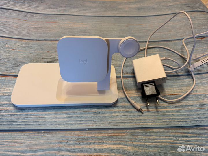Беспроводная зарядка для смартфона Logitech