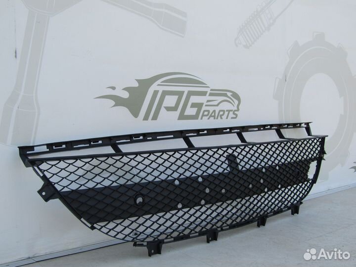 Решетка переднего бампера mercedes A2928855122