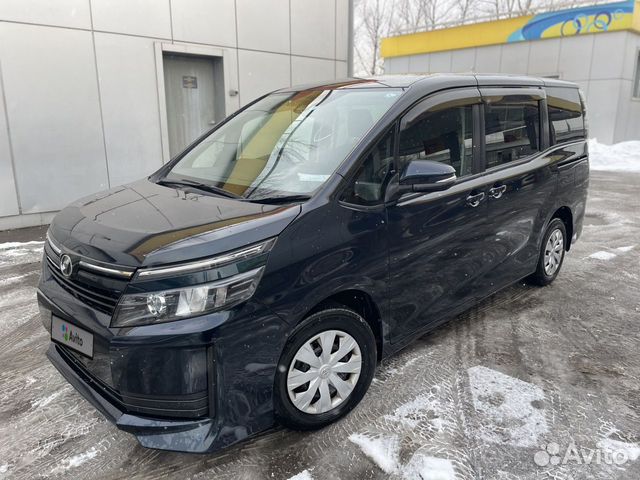 Toyota Voxy 2.0 CVT, 2016, 150 000 км