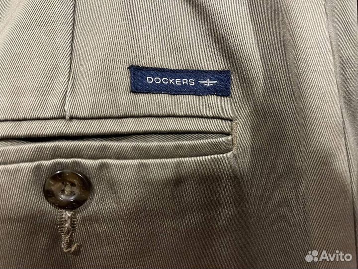 Чиносы dockers