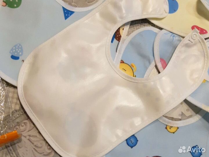 Слюнявчики новые