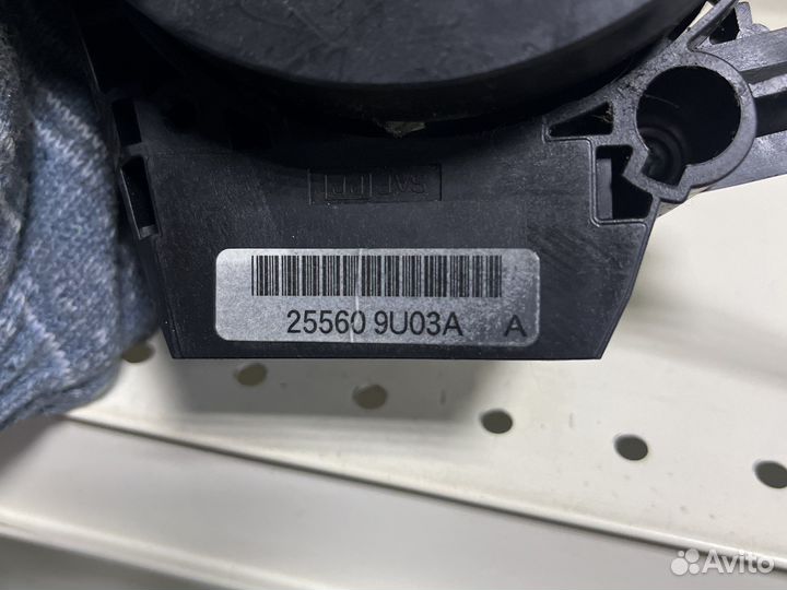 Шлейф подрулевой Nissan note e11 06-13г