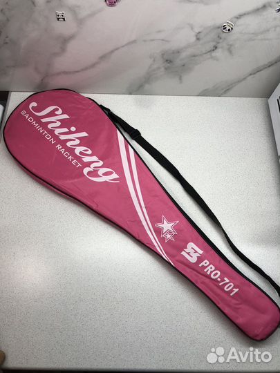 Ракетка для бадминтона