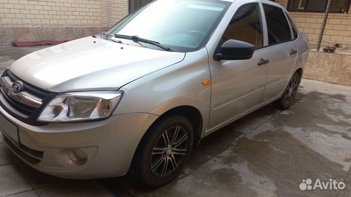 LADA Granta 1.6 МТ, 2013, 200 000 км