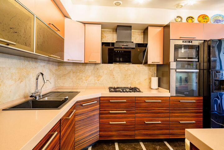 3-к. квартира, 95 м², 4/6 эт.