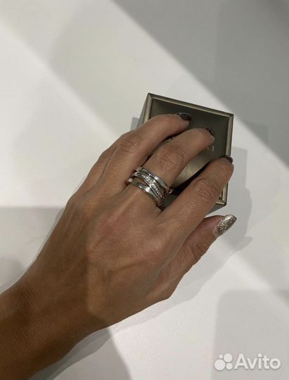 Золотое кольцо bvlgari с бриллиантами