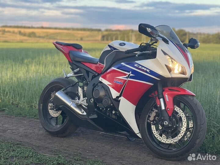 Honda CBR1000RR/RA