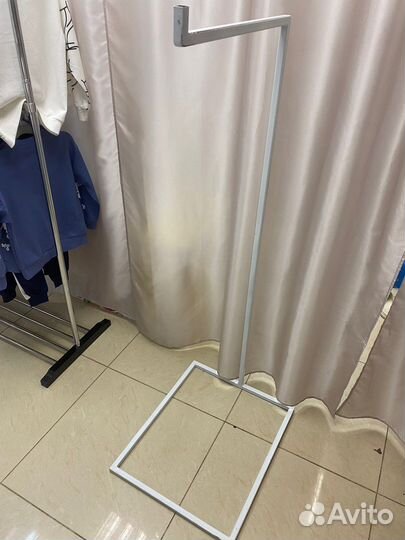 Вешалка напольная
