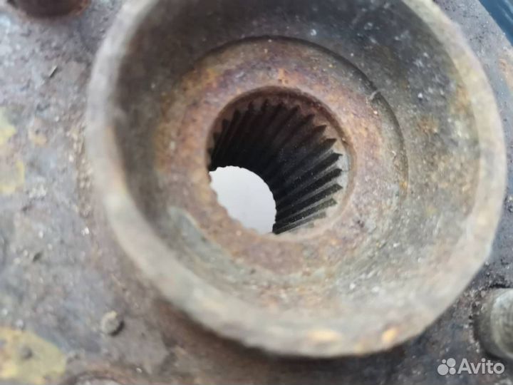 Кулак поворотный передний левый Nissan Almera N15