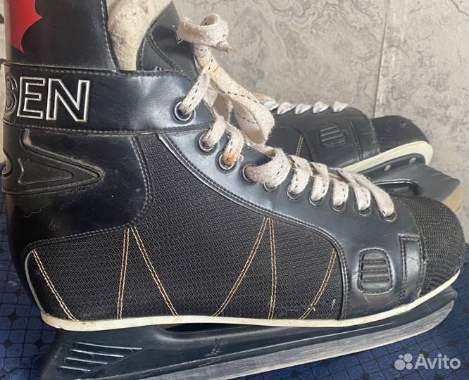 Коньки хоккейные