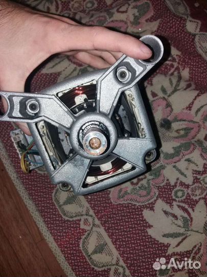 Двигатель от стиральной машины Whirlpool