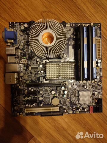 Материнская плата s775 с процессором и памятью