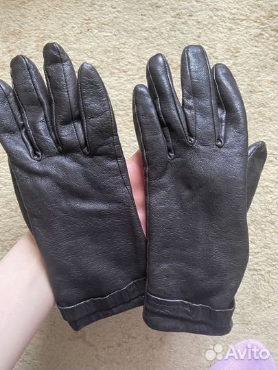 Кожаные черные перчатки