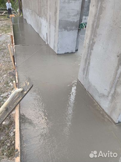 Делаем стяжка водвор комнаты отмостка качественно
