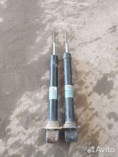 Задний амортизатор Ауди 80 b4