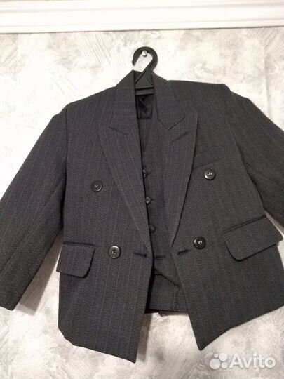 Костюм тройка на 6-7лет