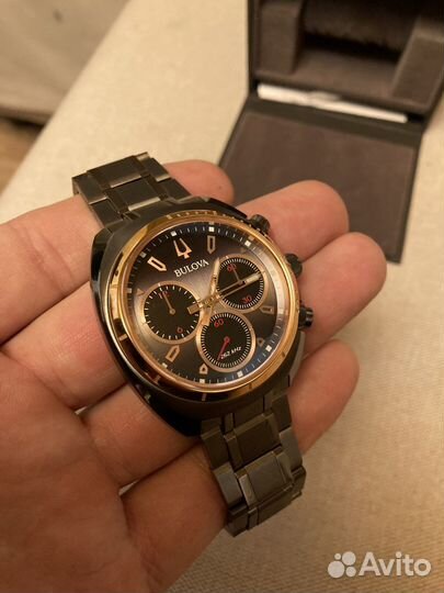 Часы “Bulova”