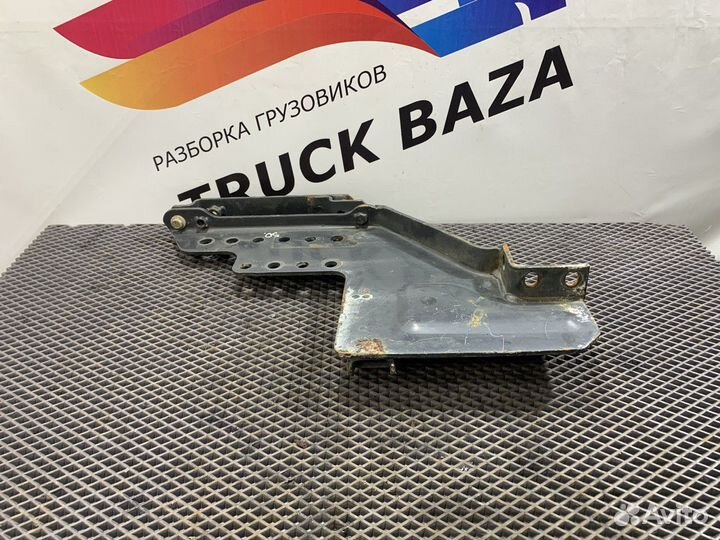 Кронштейн усилителя бампера правый Iveco Stralis