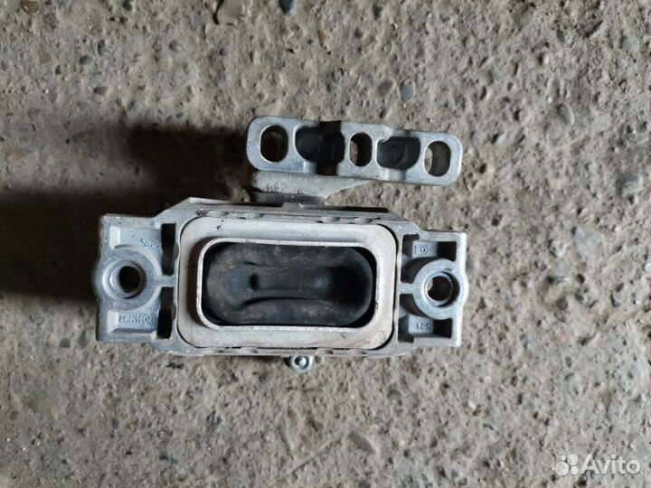 Подушка двигателя правая Skoda Octavia A5 BSE 2008