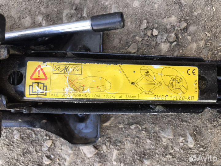Продам оригинальный домкрот ford
