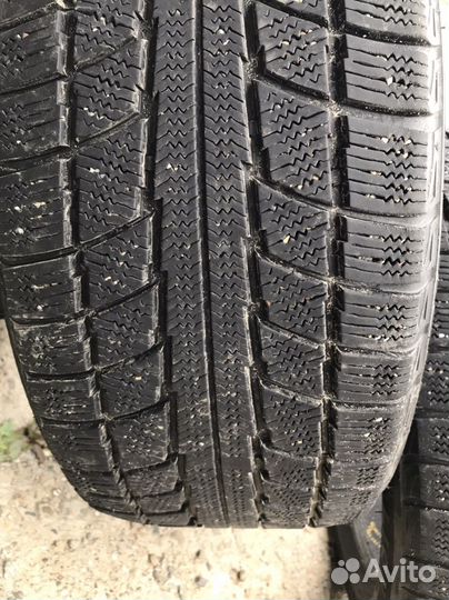 Triangle TR777 225/45 R17