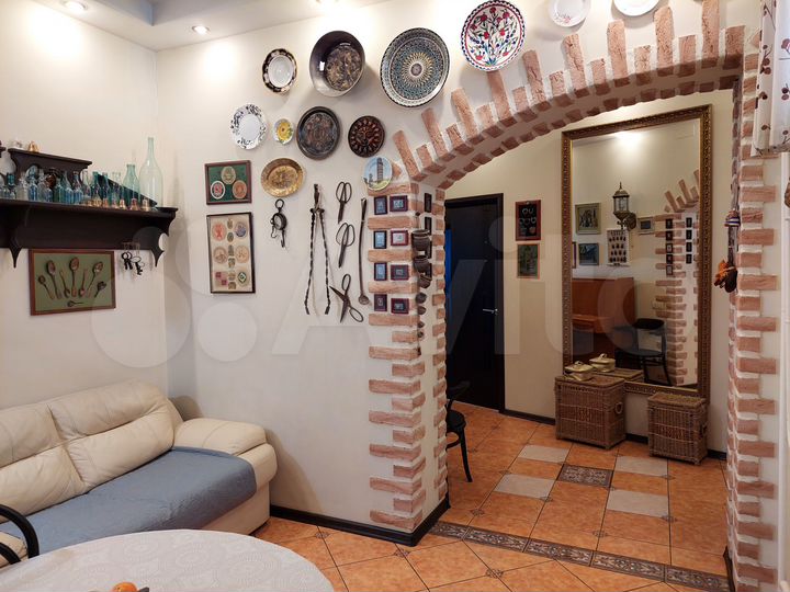 2-к. квартира, 73 м², 1/4 эт.