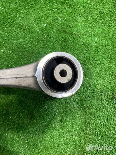 Рычаг подвески передний правый Mercedes-Benz E 213