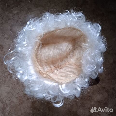 Парики иск. бел., зелен., борода кор. бел