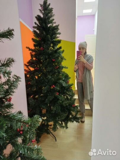 Елка искусственная высокая