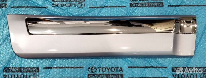 Молдинг задней правой двери Lc 200 голубой