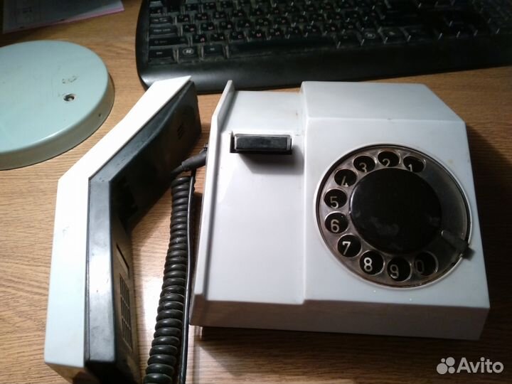Телефон (Советских времён)