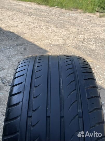 Sonar SX-9 255/35 R19