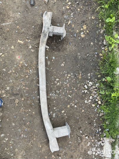 Усилитель бампера передний/задний Рено Меган 2