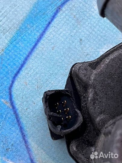 Дроссельная заслонка 06F133062G