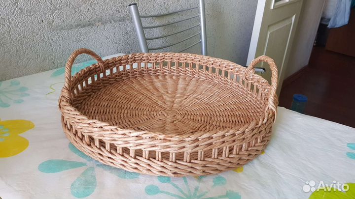 Плетеный поднос