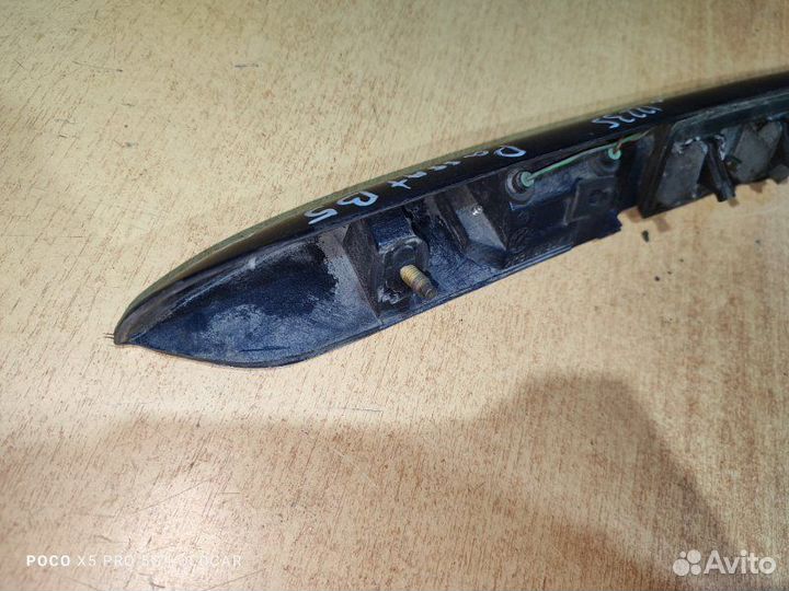 Накладка крышки багажника Volkswagen Passat B5