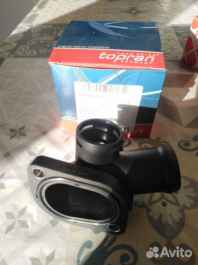 Vag 108195755 Фланец системы охлаждения