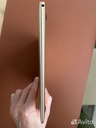 Apple MacBook Air 12 золотой