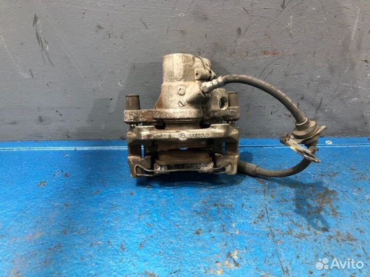 Суппорт задний левый Mazda 3 BL