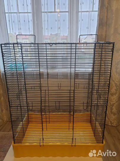 Клетка большая