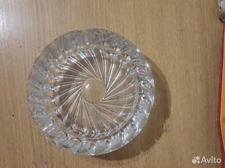 Пепельница хрустальная,новая