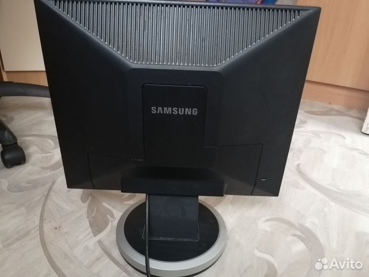 Монитор Samsung 940N